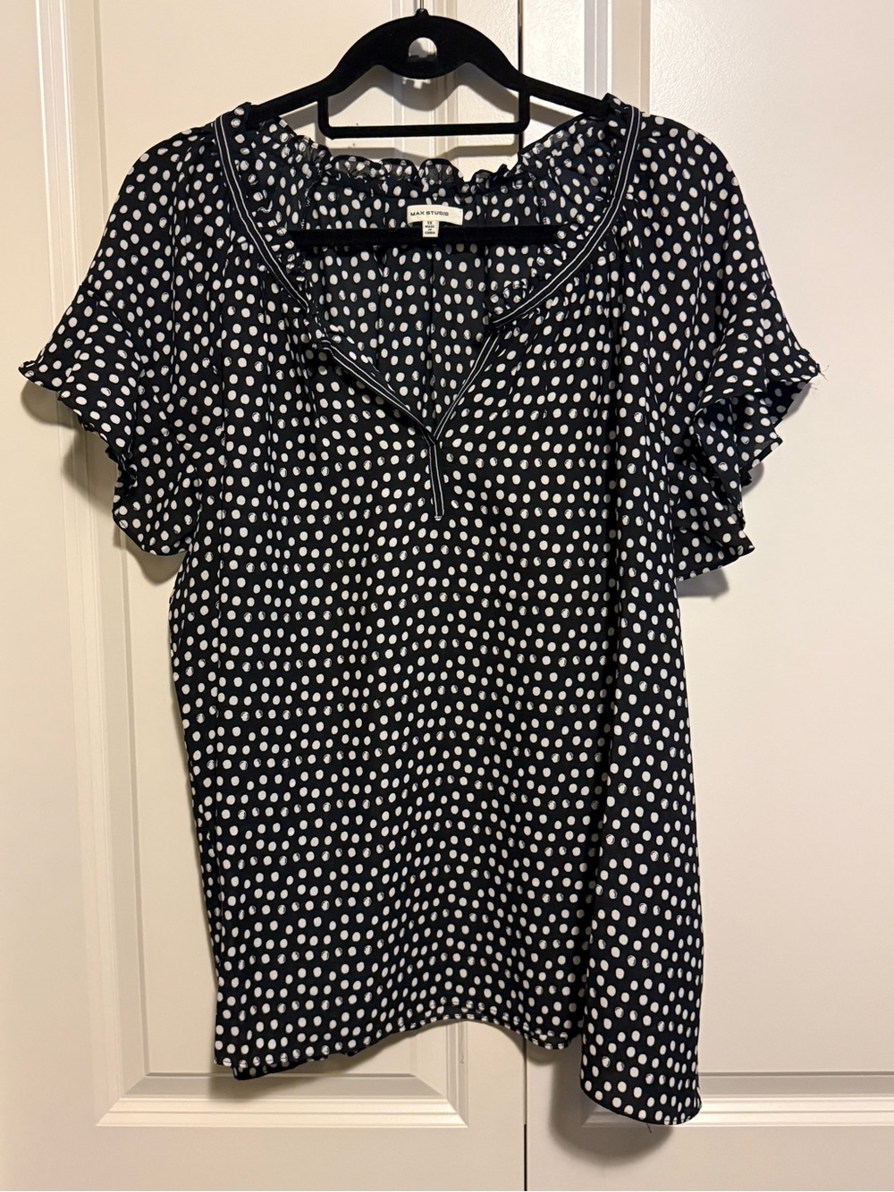 Max Studio Black Polka Dot V-Neck Ruffle Sleeve Blouse